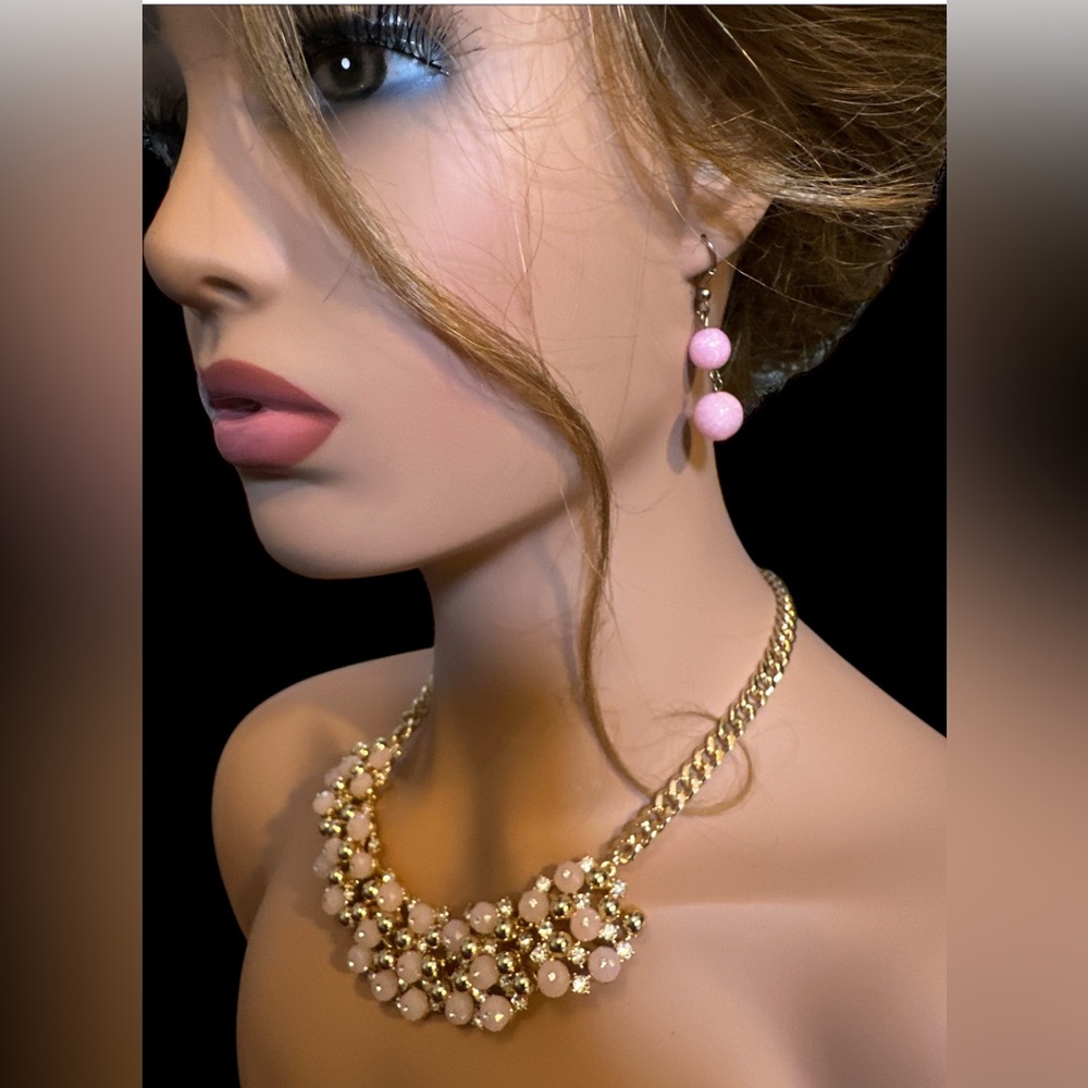 Lilly Pulitzer Gold and White Statement Necklace